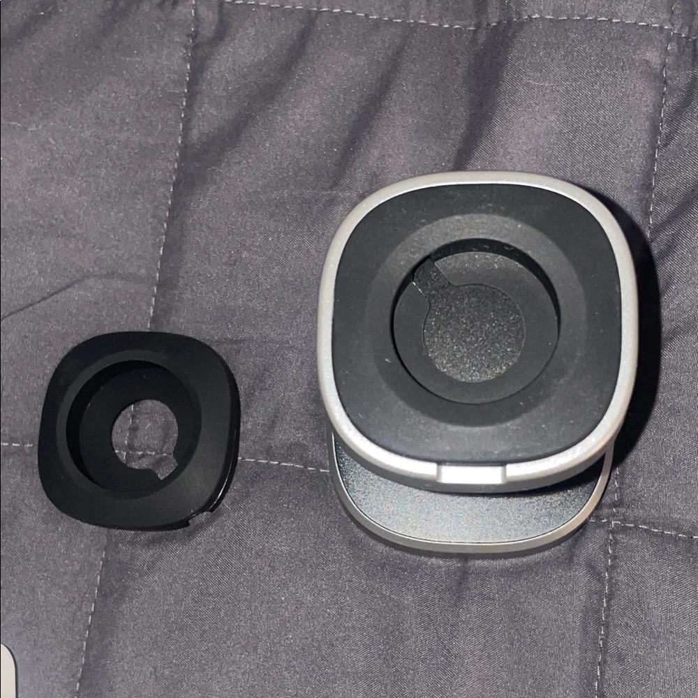 Samsung Wearable Charger - Black and Gray